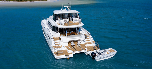 Aquila 70 Luxury in the water