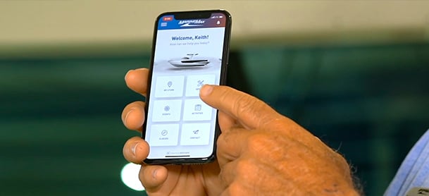 Aplicación MarineMax en el móvil