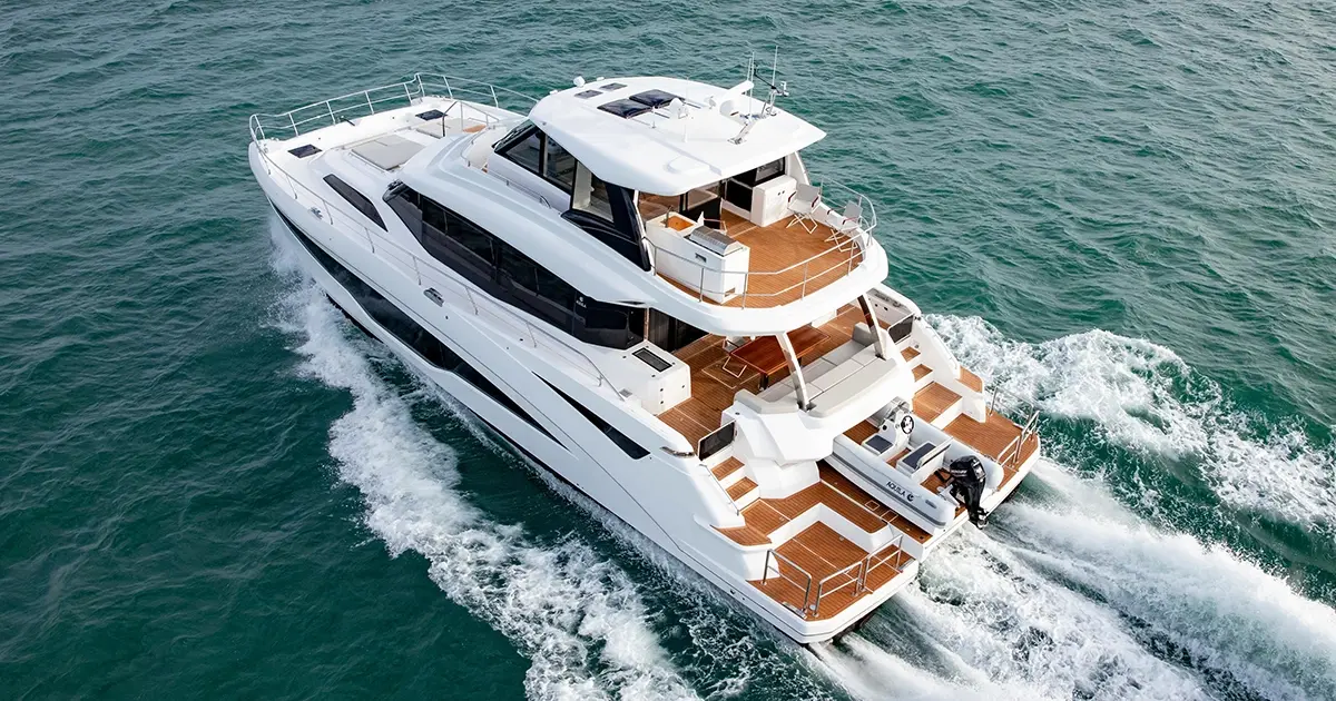 Optical Nautique presenta el Aquila 70 Luxury en su número dedicado a la elegancia de los superyates