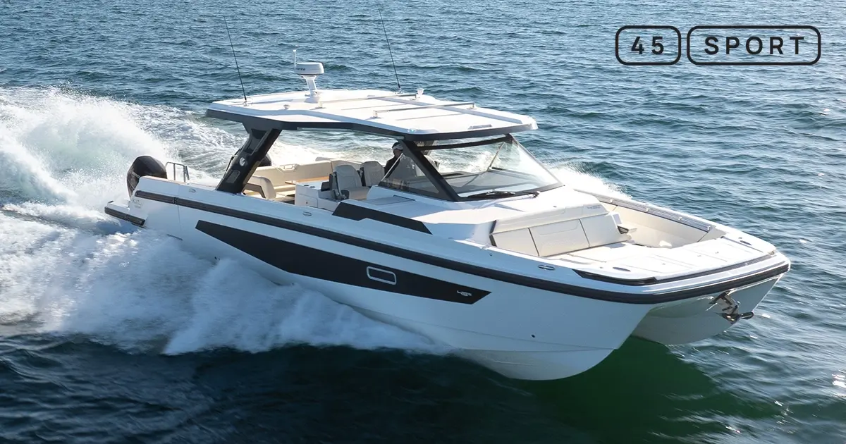 YachtWorld passe en revue l'Aquila 45 Sport : quelle sensation de vitesse !