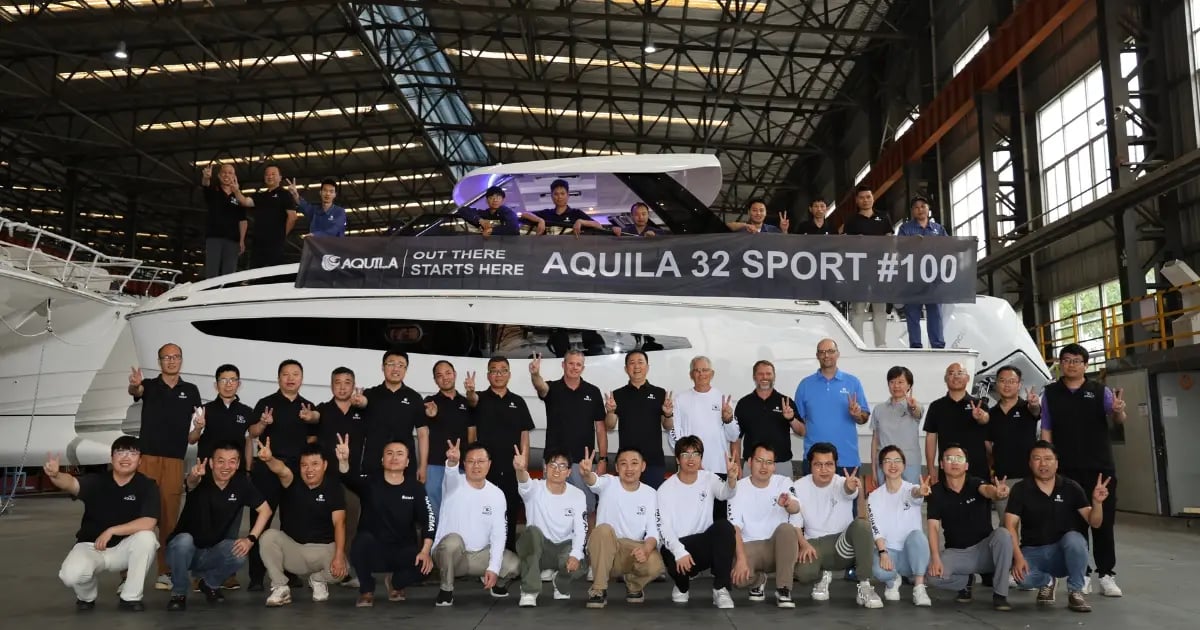 100th Aquila 32 Sport
