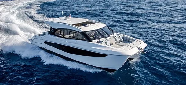 42C-Exterior-Running-A75I5222-609x278