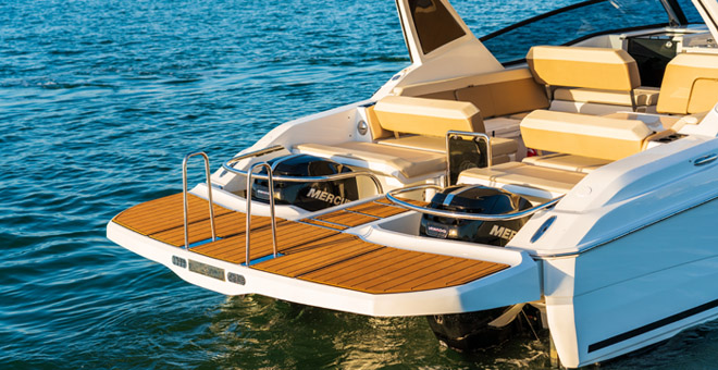 The Aquila 32 Swim Platform