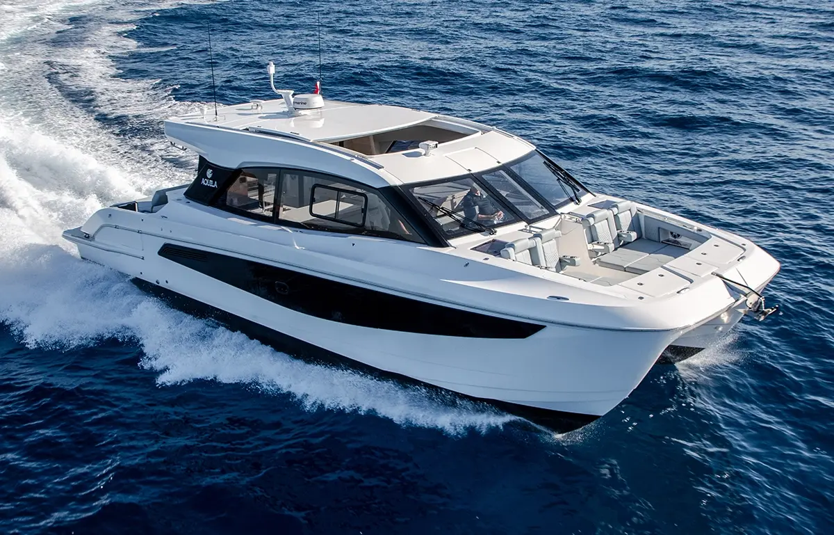 42C-Exterior-Running-A75I5222-1200x769