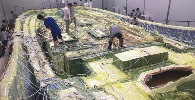 Il nucleo di infusione di un catamarano a motore Aquila